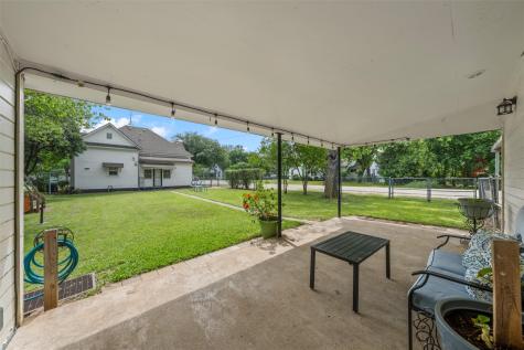 501 N Davis Street West TX 76691