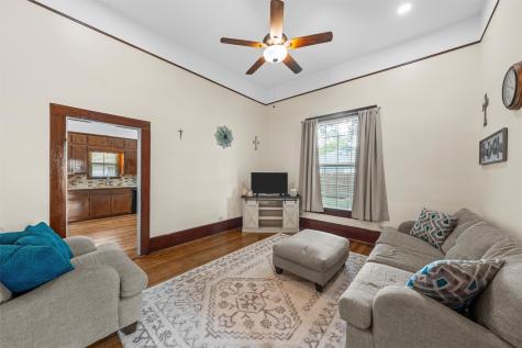 501 N Davis Street West TX 76691