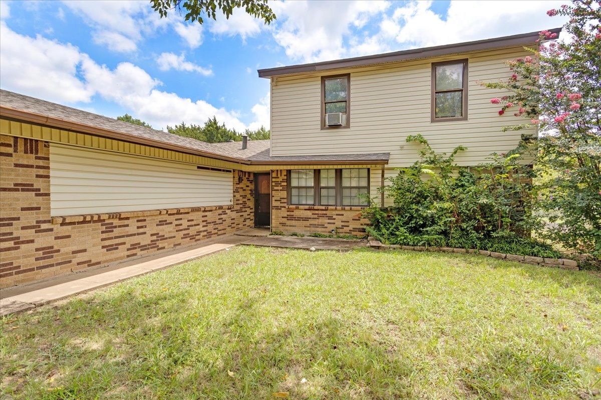 813 S Valentine Drive Sherman TX 75090