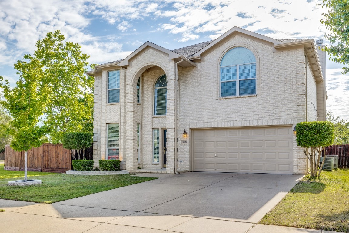 1831 Woodchase Drive Fort Worth TX 76120