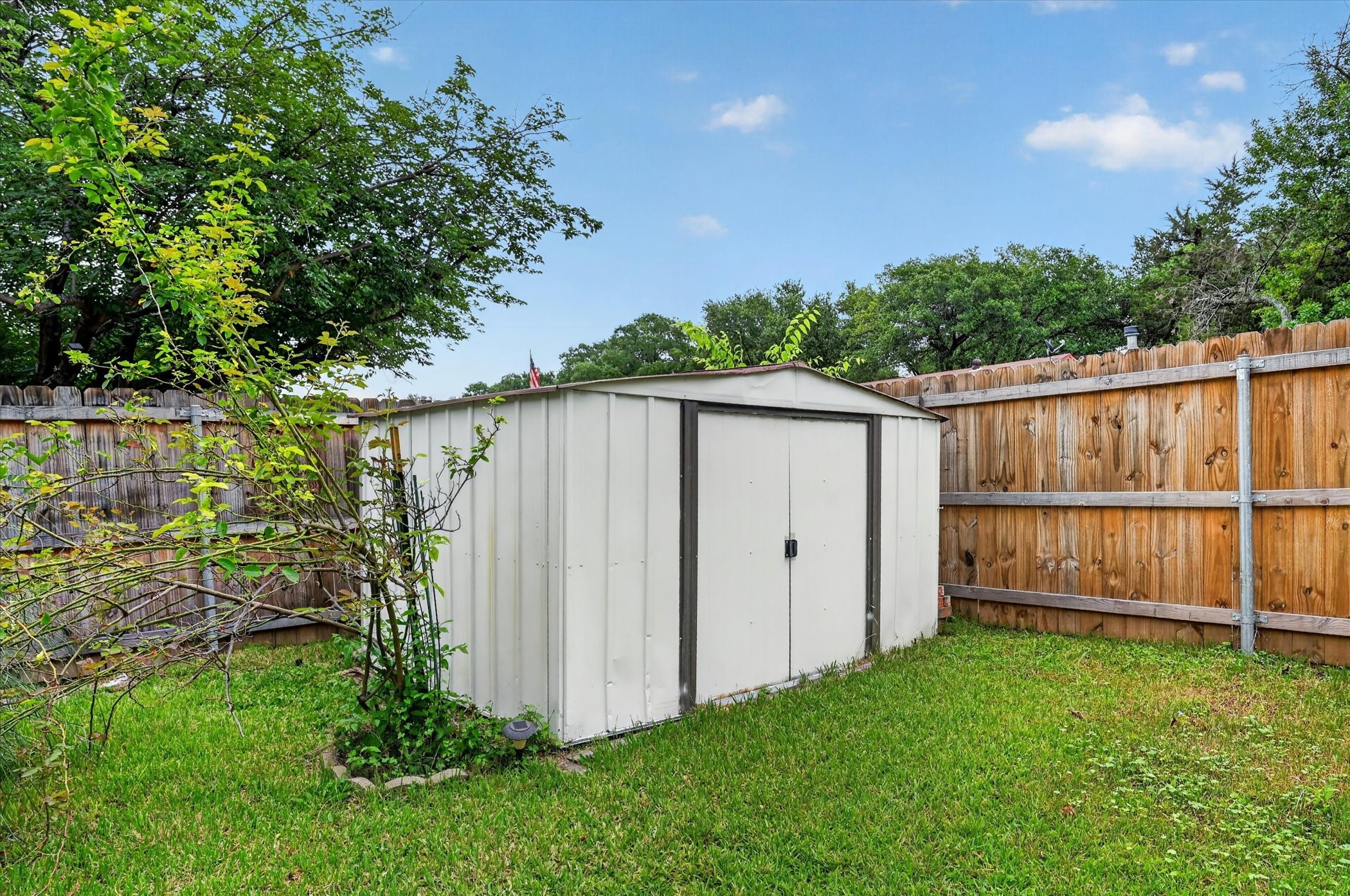 2718 Clover Valley Drive Garland TX 75043