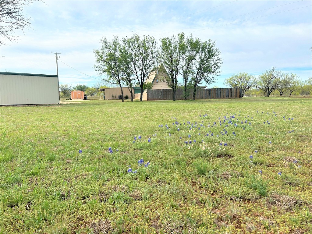418 County Road 129 Trent TX 79561