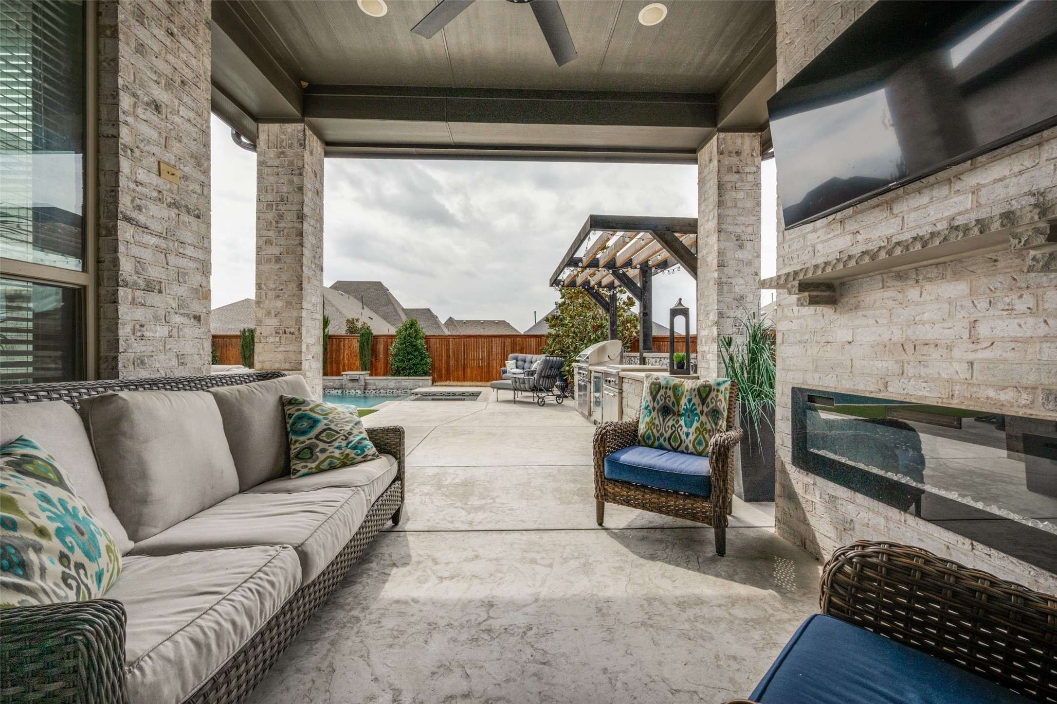 805 Haverford Lane Lantana TX 76226