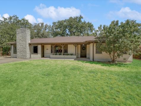 6221 Warrington Place Fort Worth TX 76112