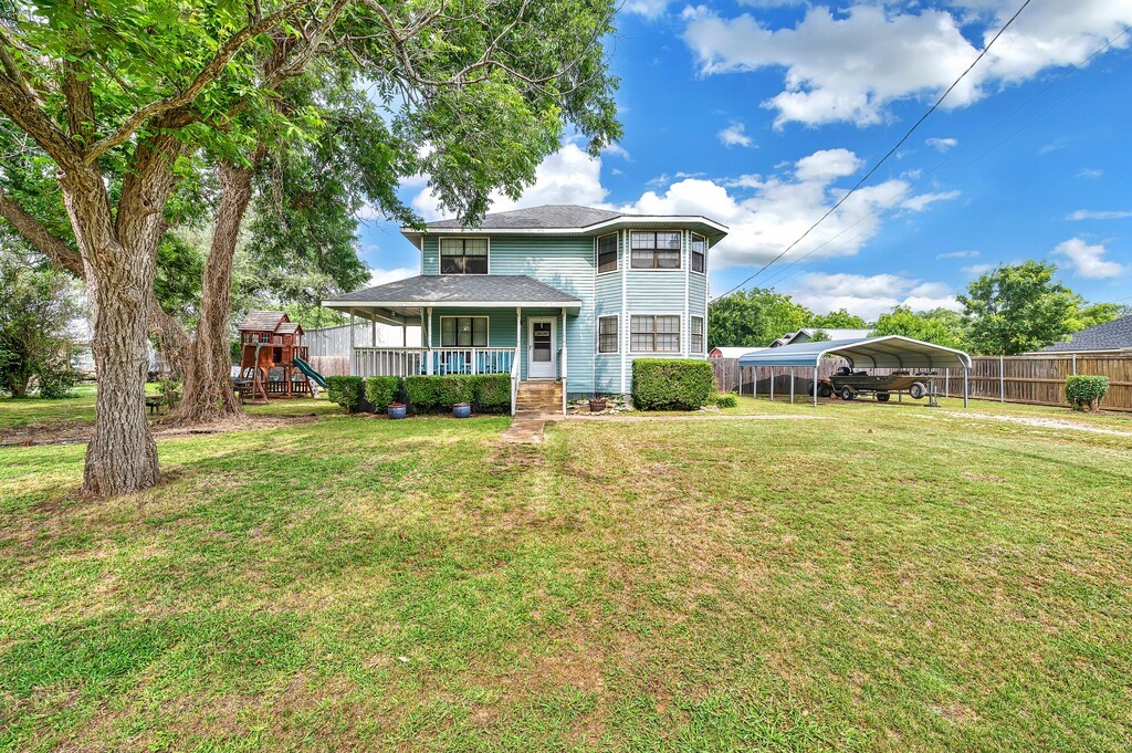 140 N Avenue B Crawford TX 76638