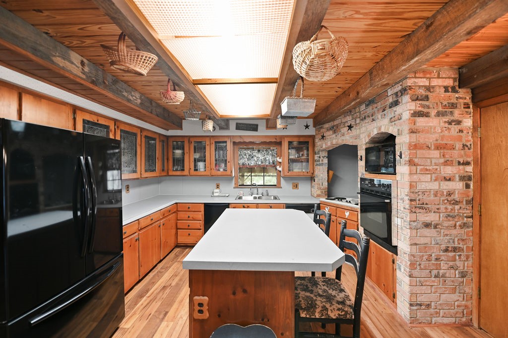 411 Rs County Road 4525 Point TX 75472