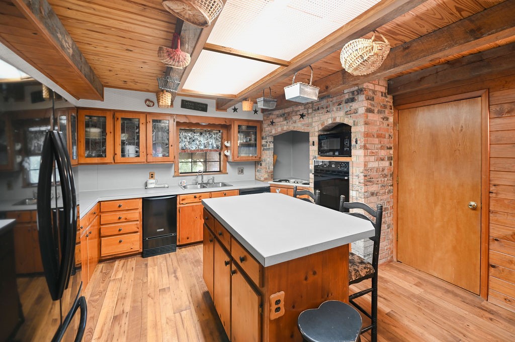 411 Rs County Road 4525 Point TX 75472