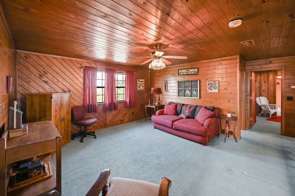 411 Rs County Road 4525 Point TX 75472