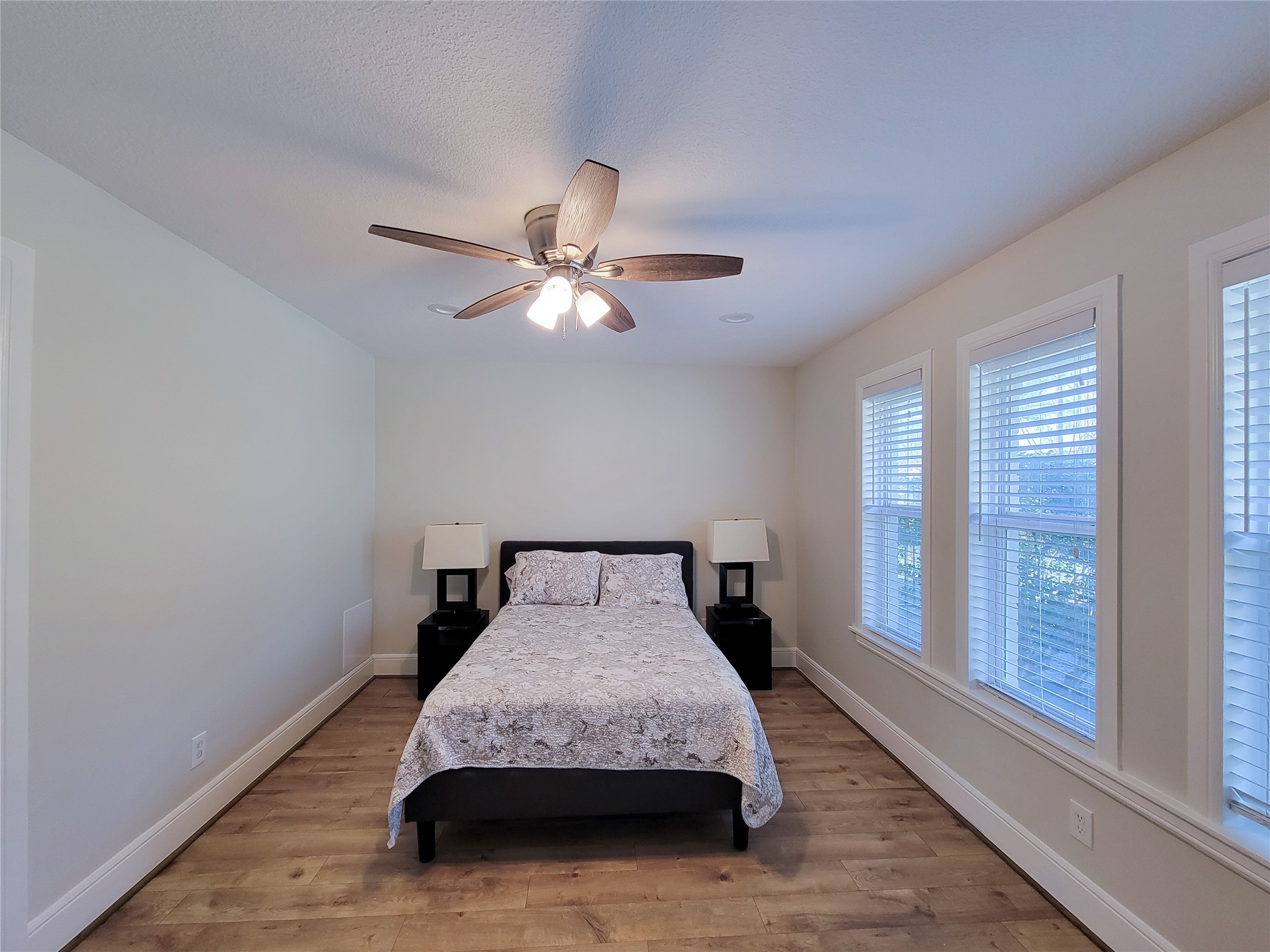 10335 Emnora Lane Houston TX 77043