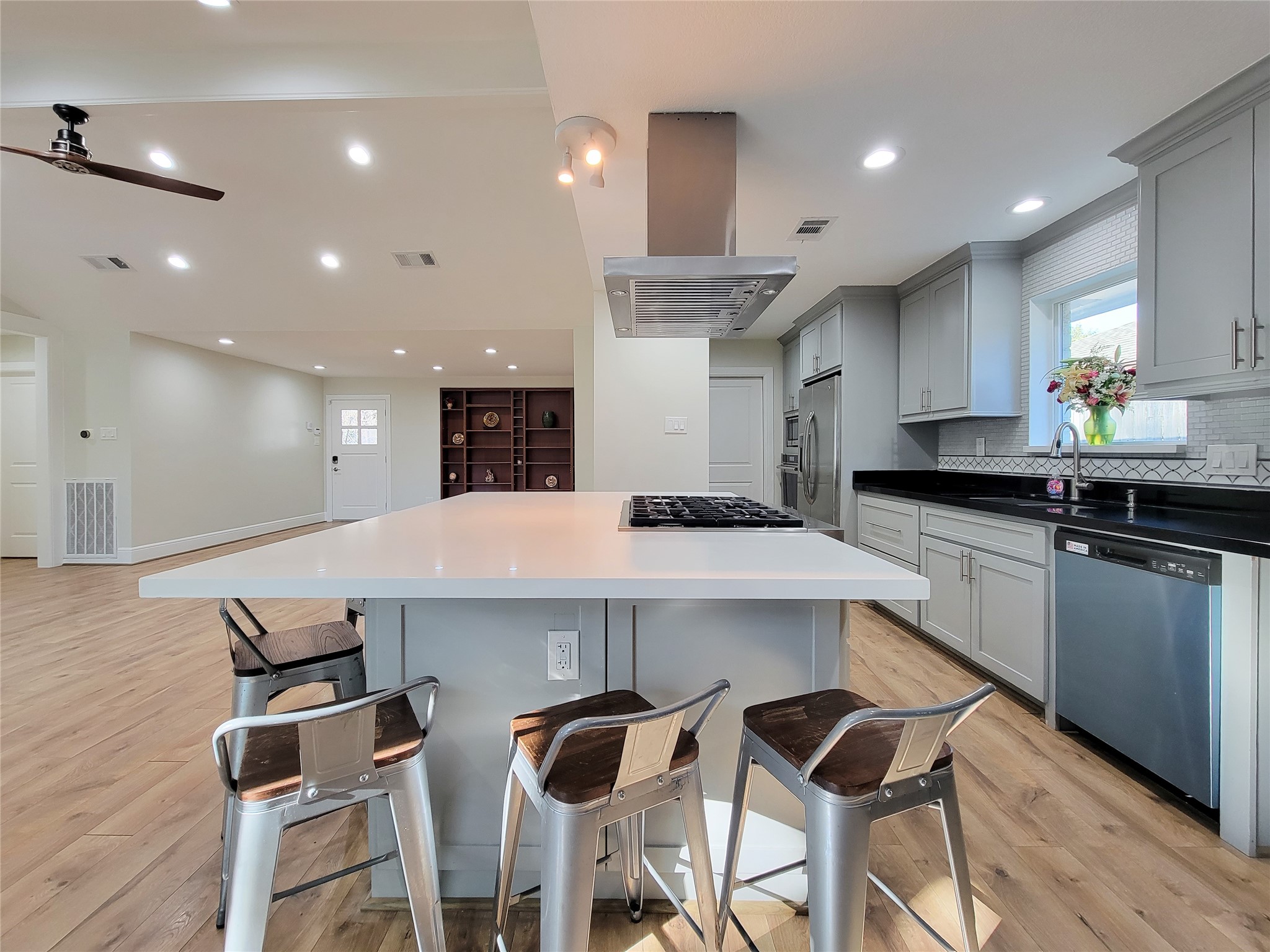 10335 Emnora Lane Houston TX 77043