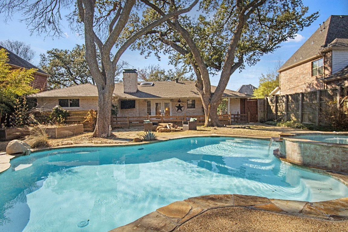 10612 Lathrop Drive Dallas TX 75229