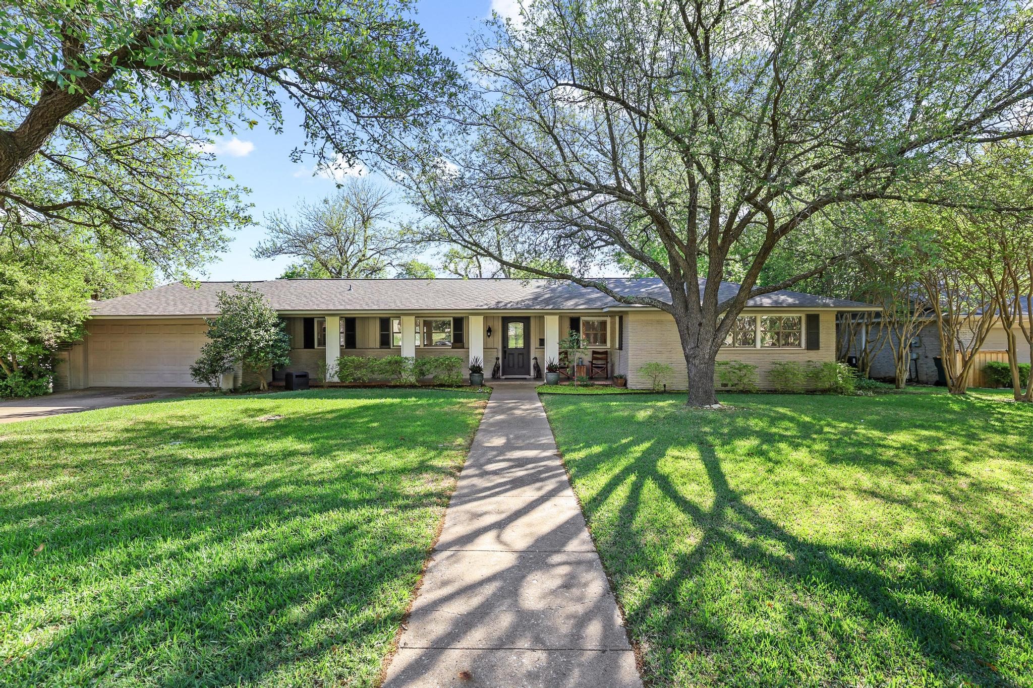 623 Westwood Drive Sherman TX 75092