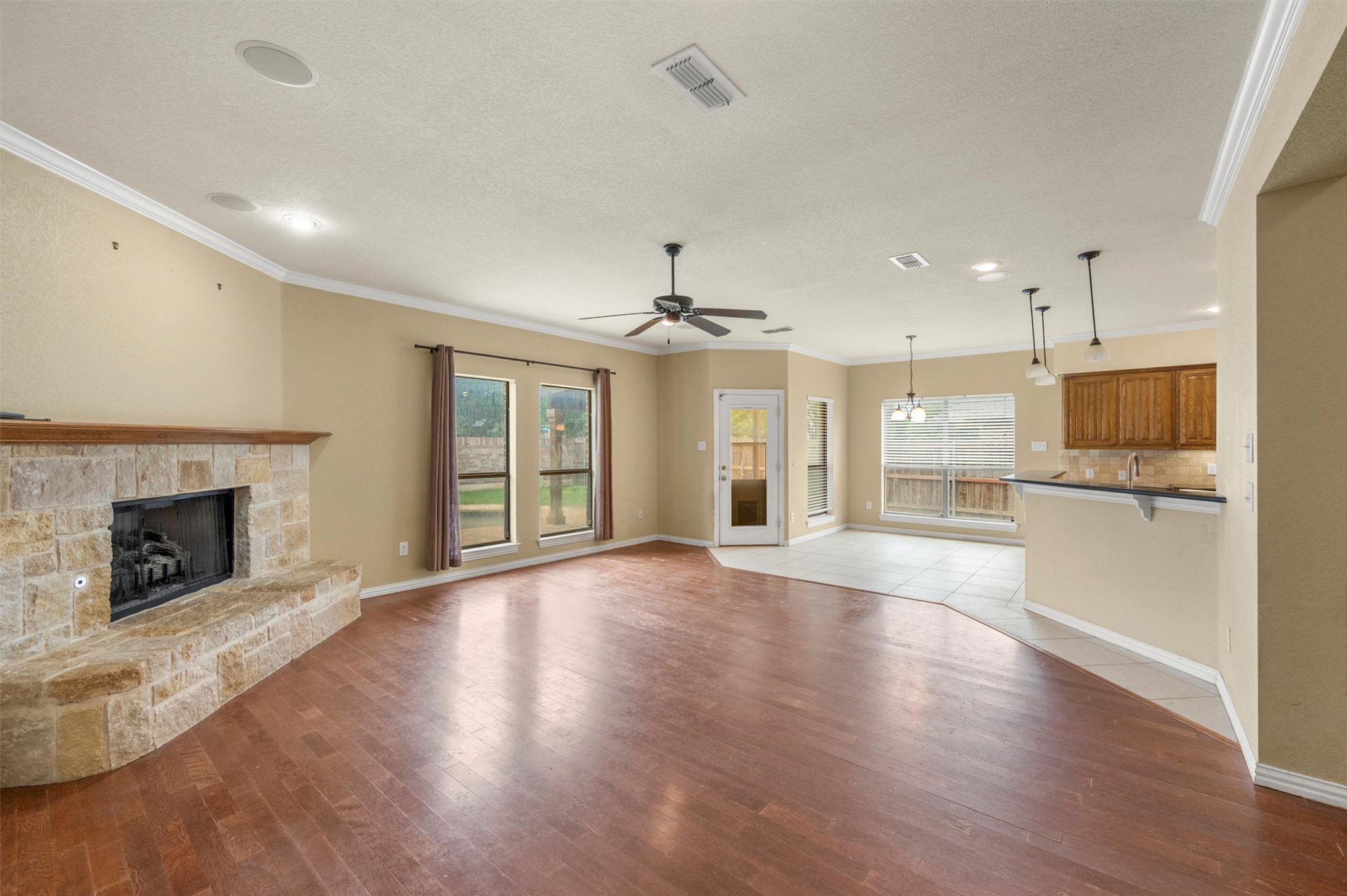 7020 Ridge Crest Drive North Richland Hills TX 76182