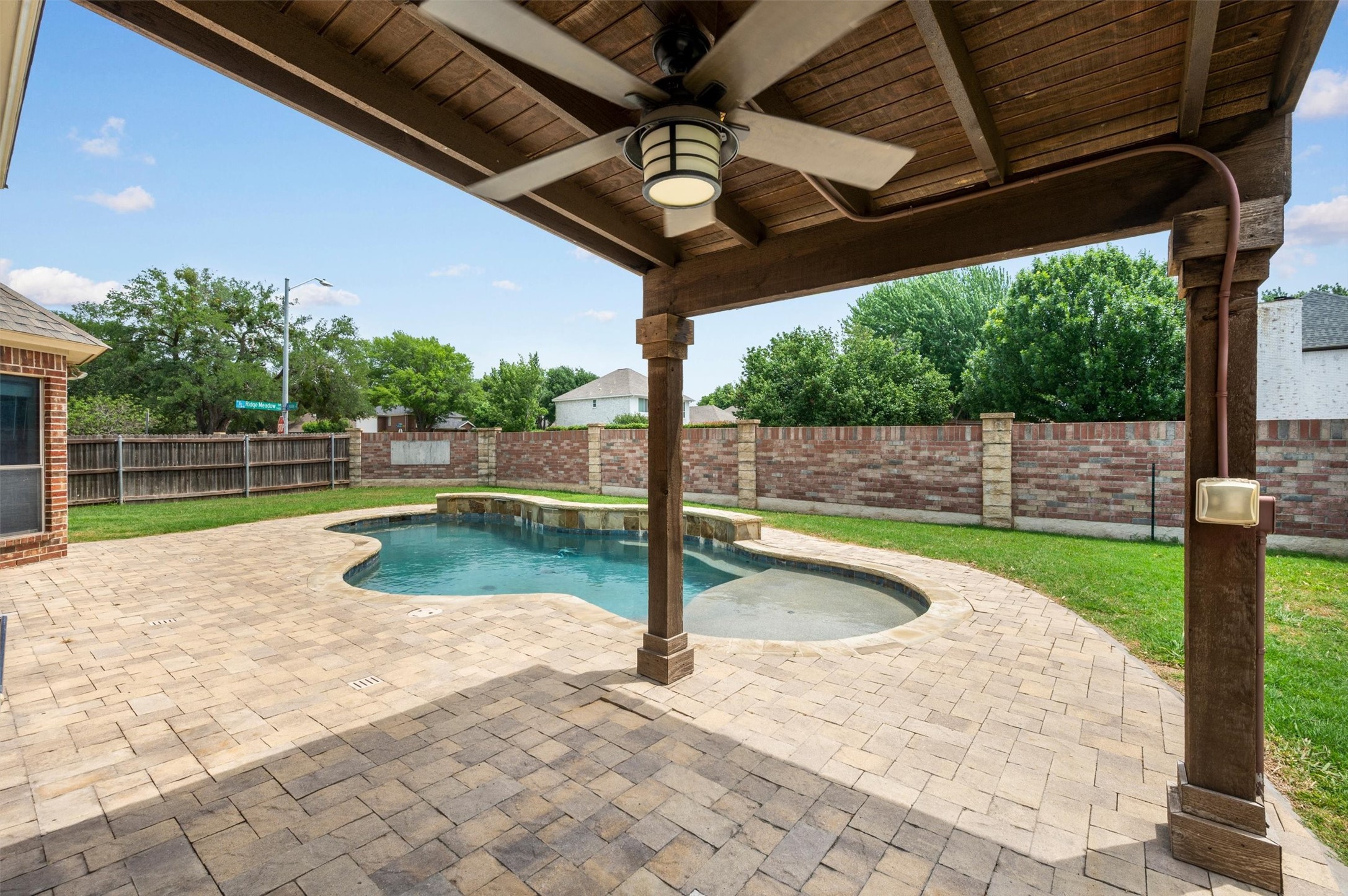 7020 Ridge Crest Drive North Richland Hills TX 76182