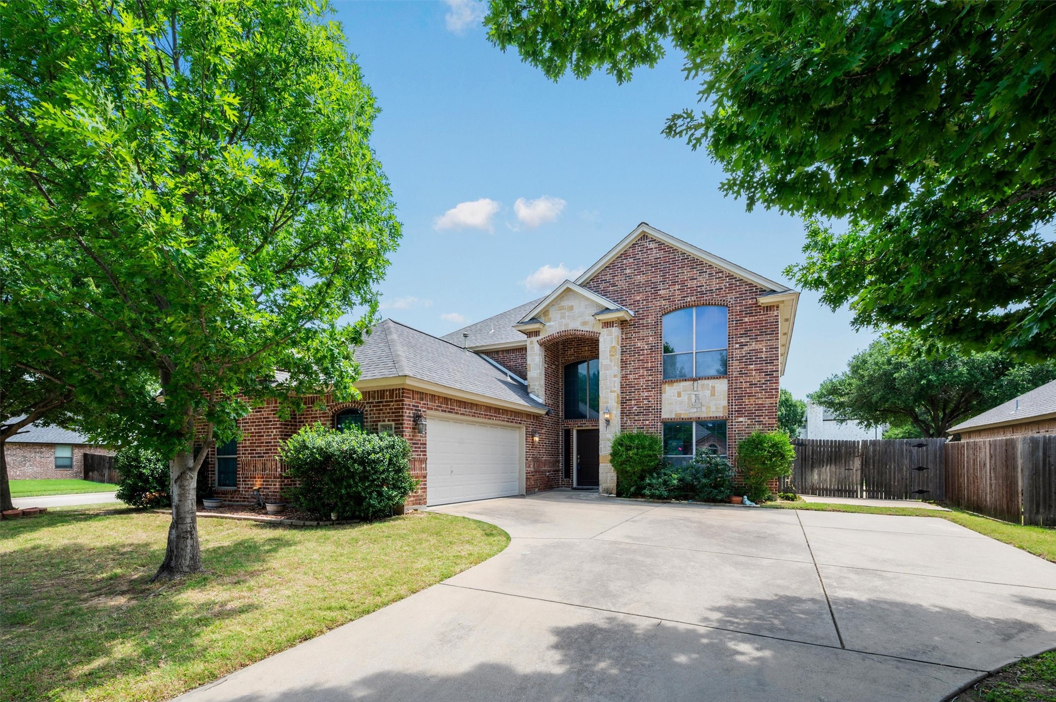 7020 Ridge Crest Drive North Richland Hills TX 76182
