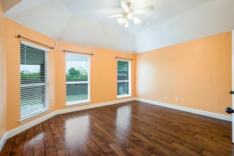 325 Village Parkway Crowley TX 76036