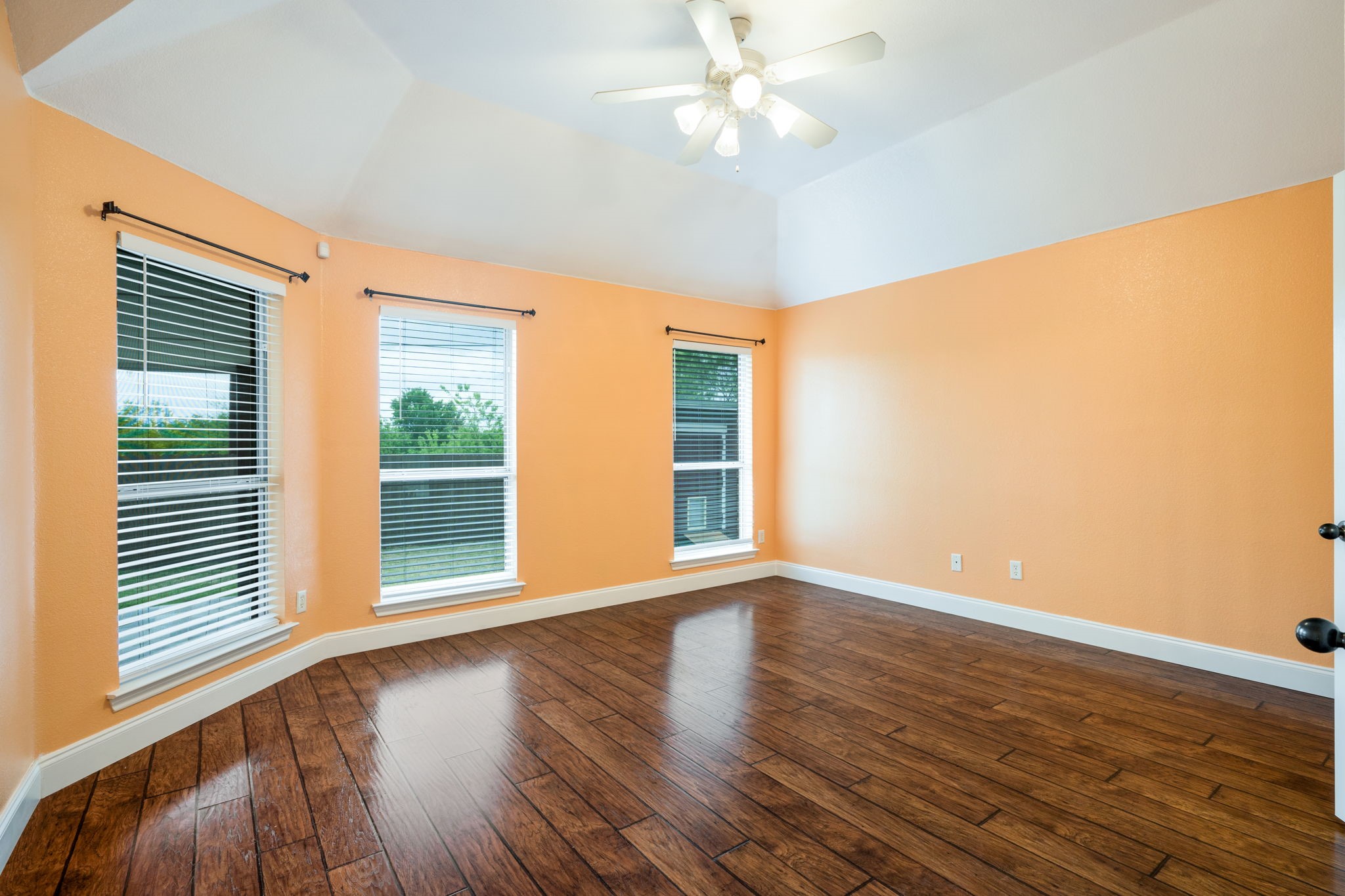 325 Village Parkway Crowley TX 76036
