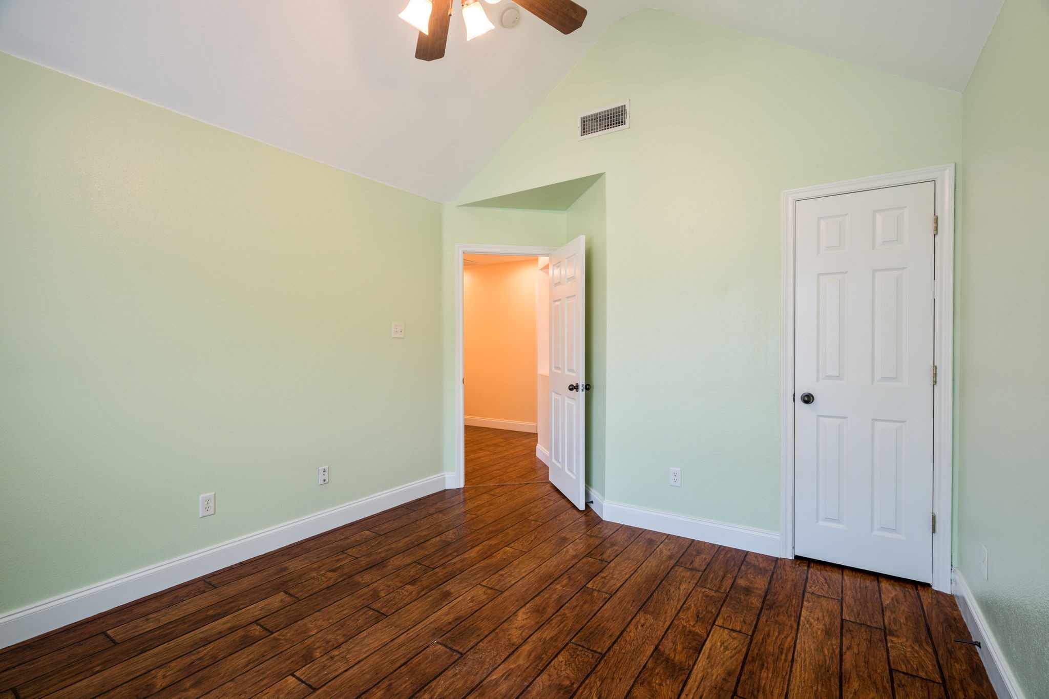 325 Village Parkway Crowley TX 76036
