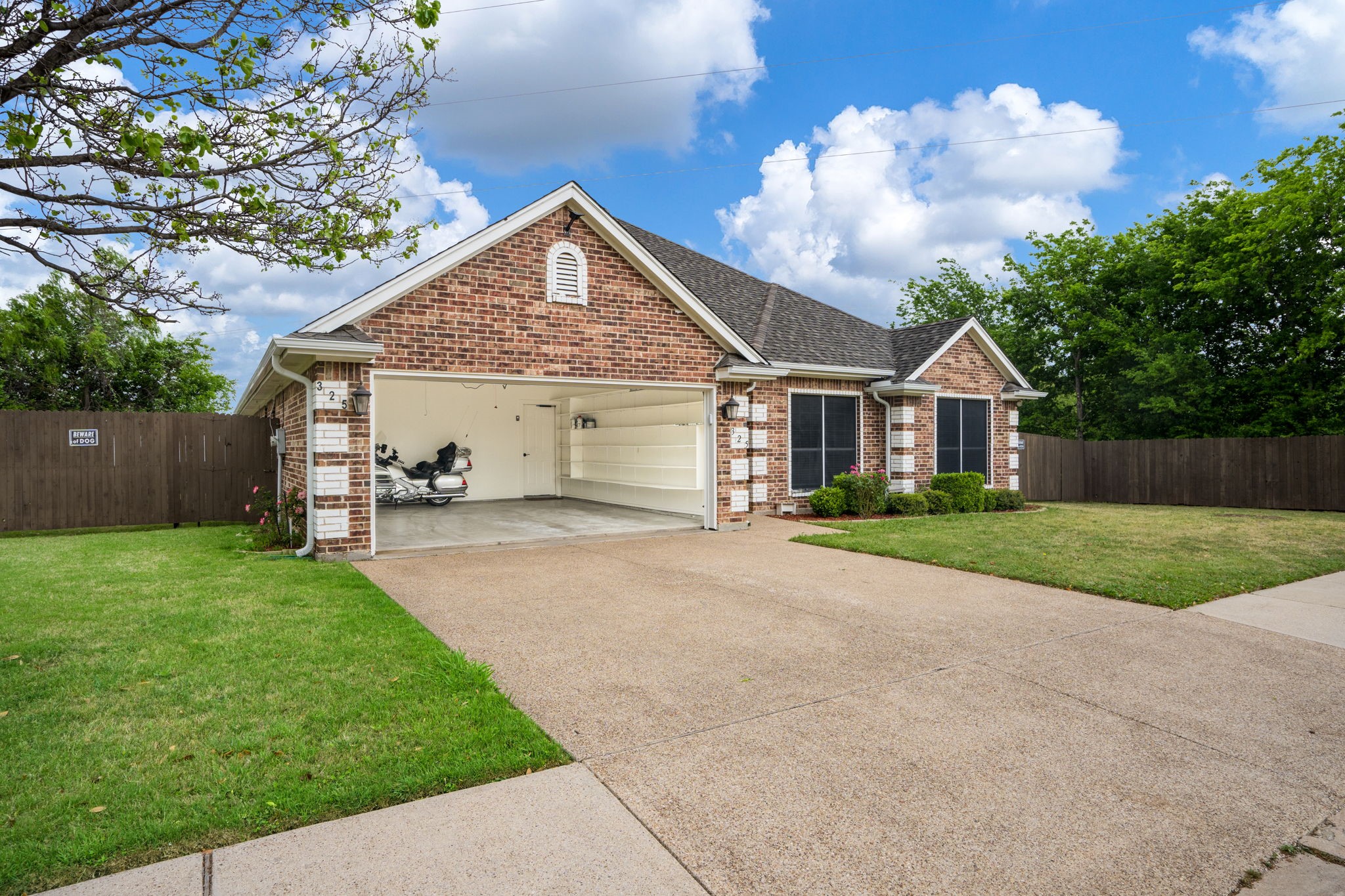 325 Village Parkway Crowley TX 76036