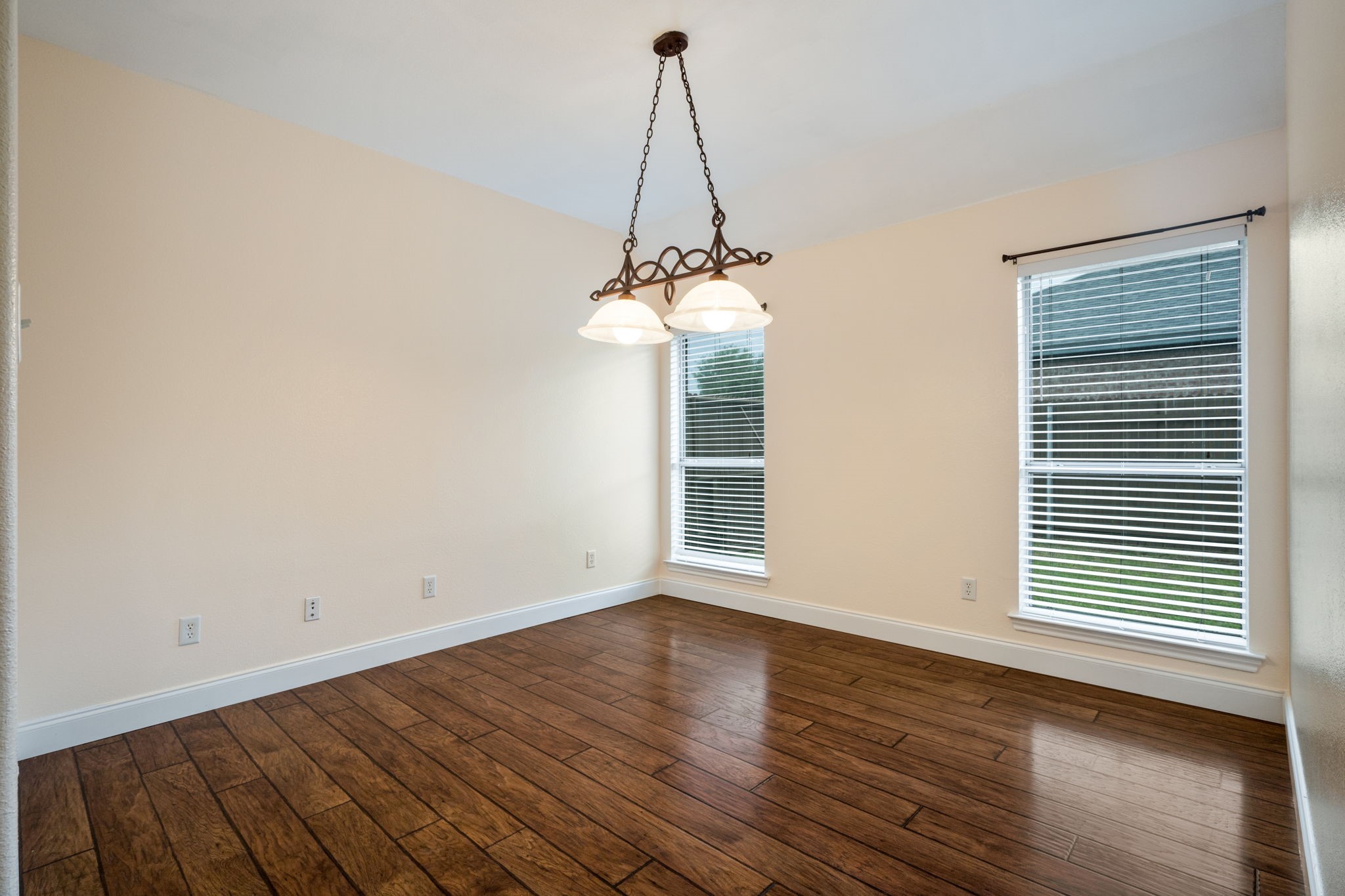 325 Village Parkway Crowley TX 76036