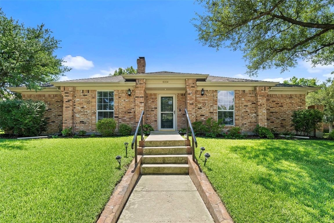 6104 White Rose Trail Dallas TX 75248