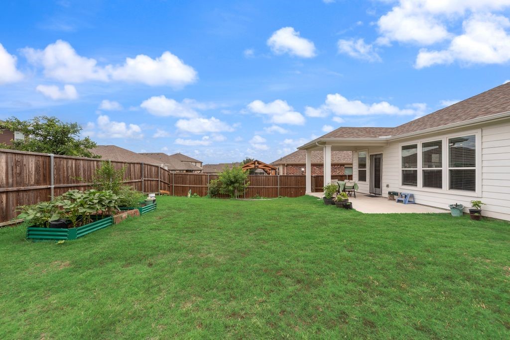 8732 Heliotrope Lane Fort Worth TX 76131