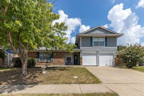 7333 Royal Oak Drive Benbrook TX 76126