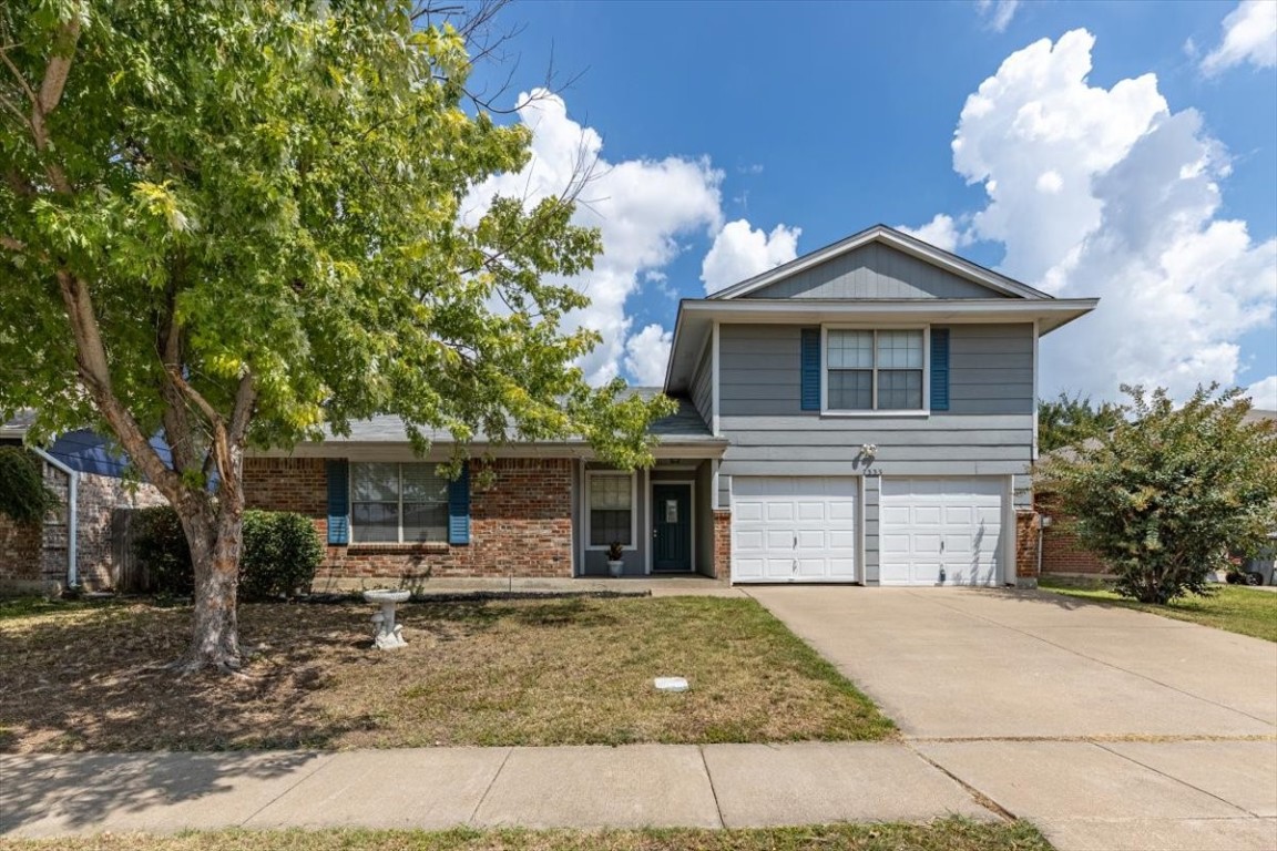 7333 Royal Oak Drive Benbrook TX 76126