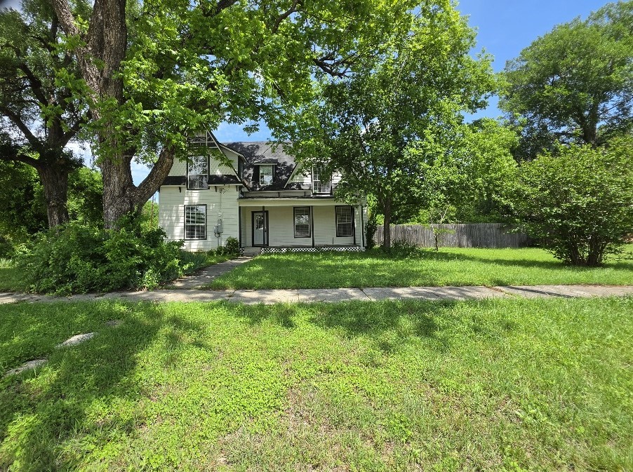 515 N Bosque Street Meridian TX 76665