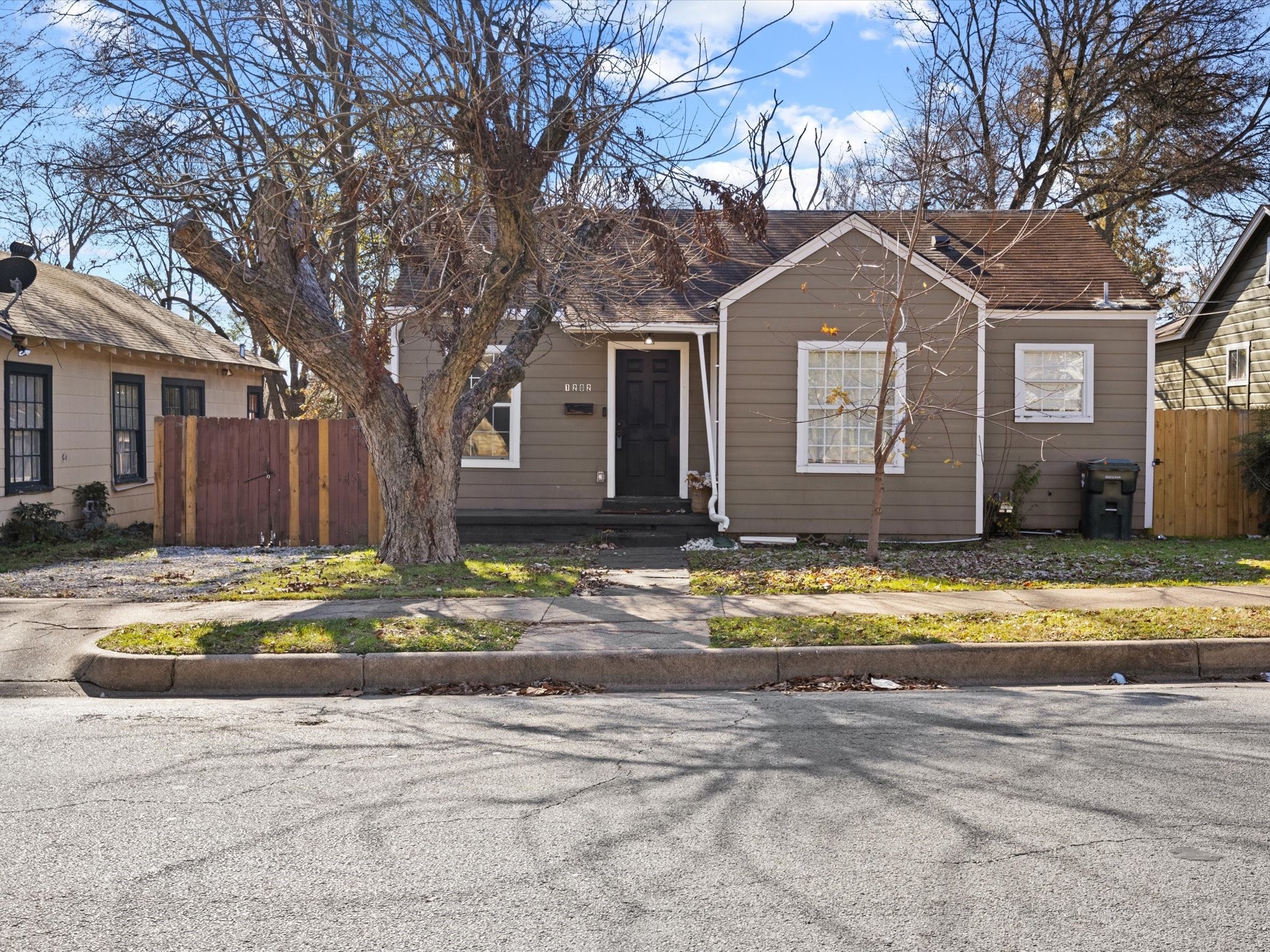 1202 W 4th Street Tyler TX 75701