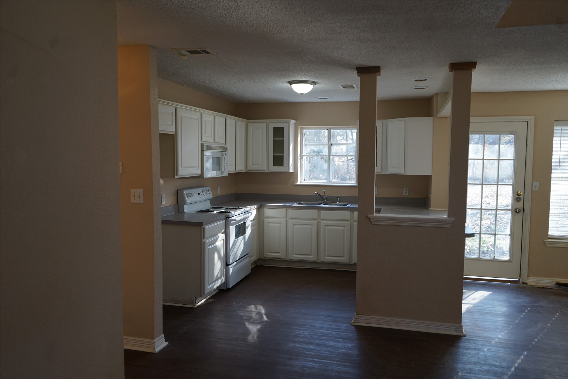 632 Saddle Tree Lane Denison TX 75021