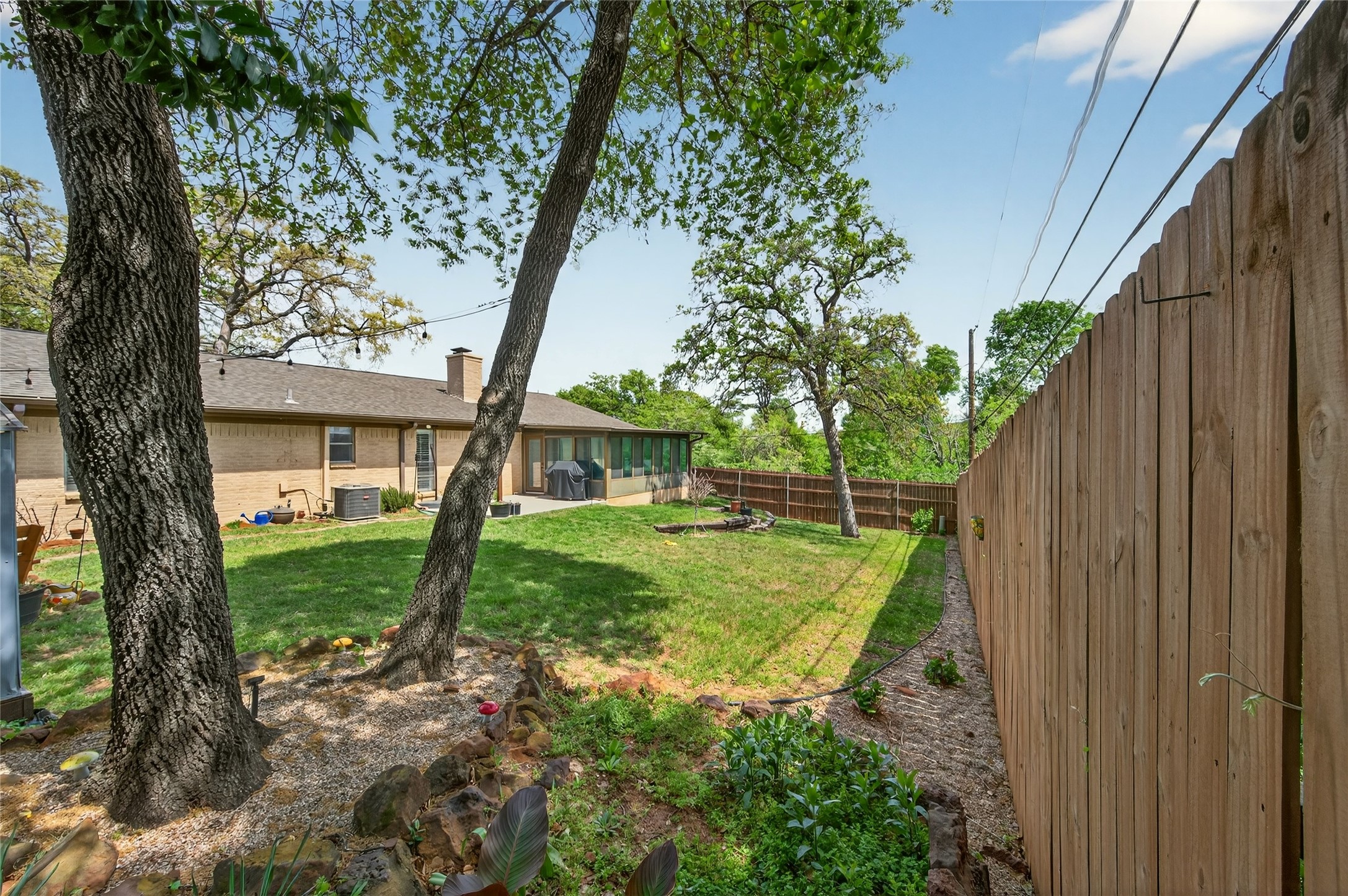 7362 Greenacres Drive Fort Worth TX 76112