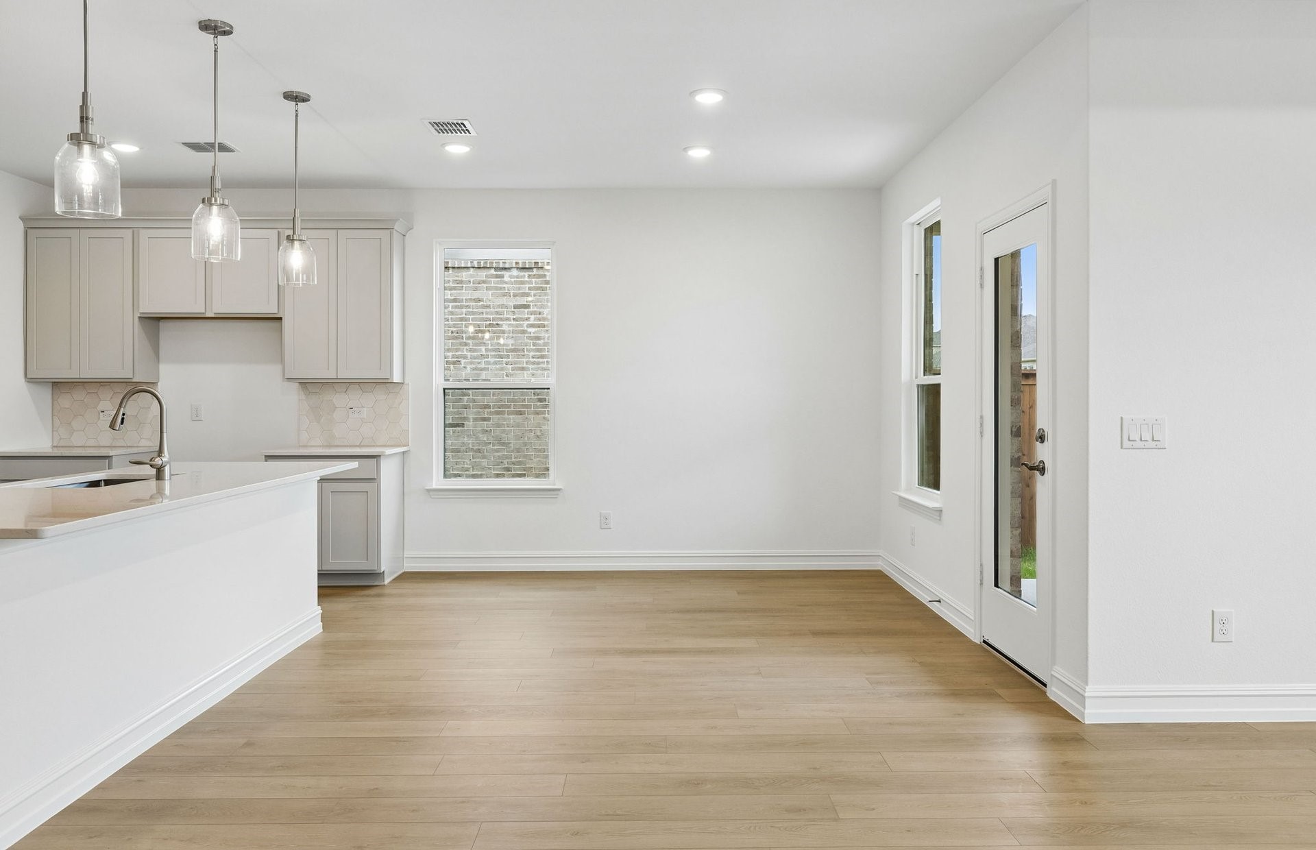 5948 Hodgkin Avenue Pilot Point TX 75009