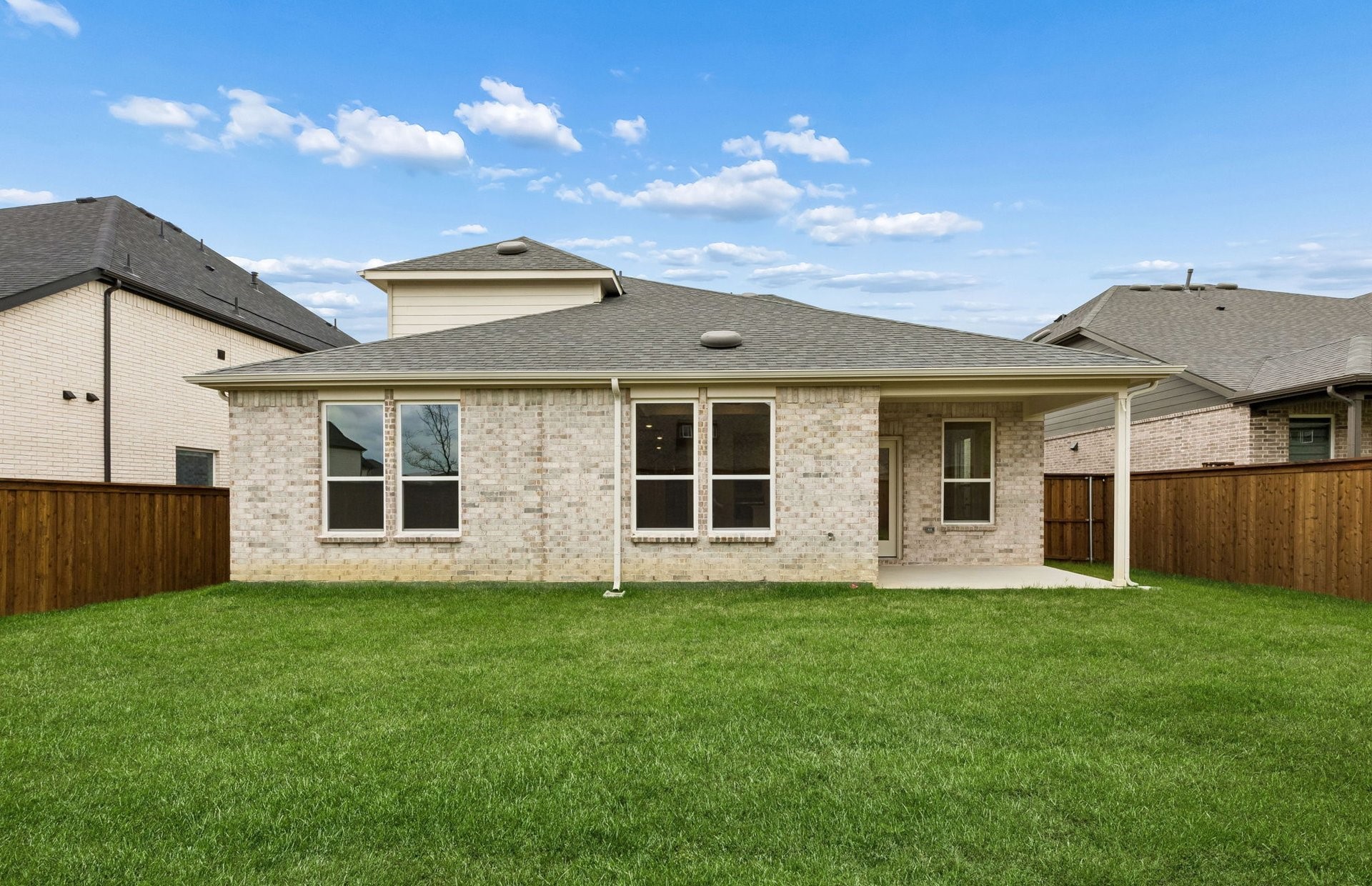 5948 Hodgkin Avenue Pilot Point TX 75009