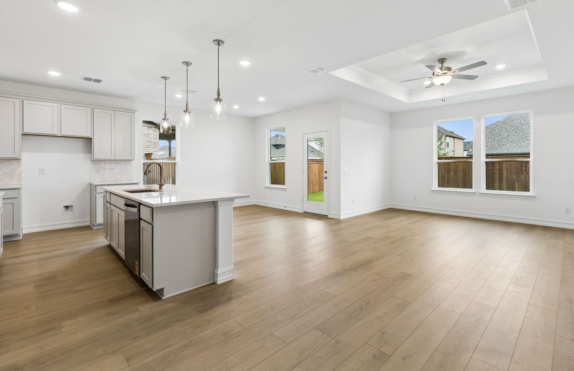 5948 Hodgkin Avenue Pilot Point TX 75009