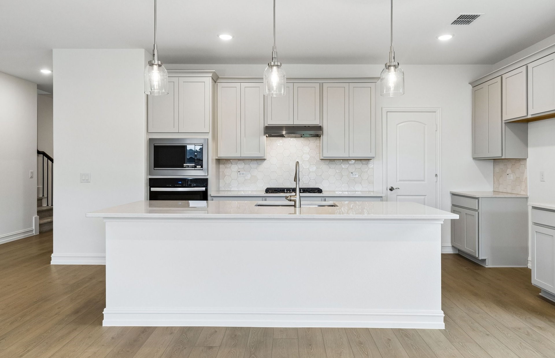 5948 Hodgkin Avenue Pilot Point TX 75009