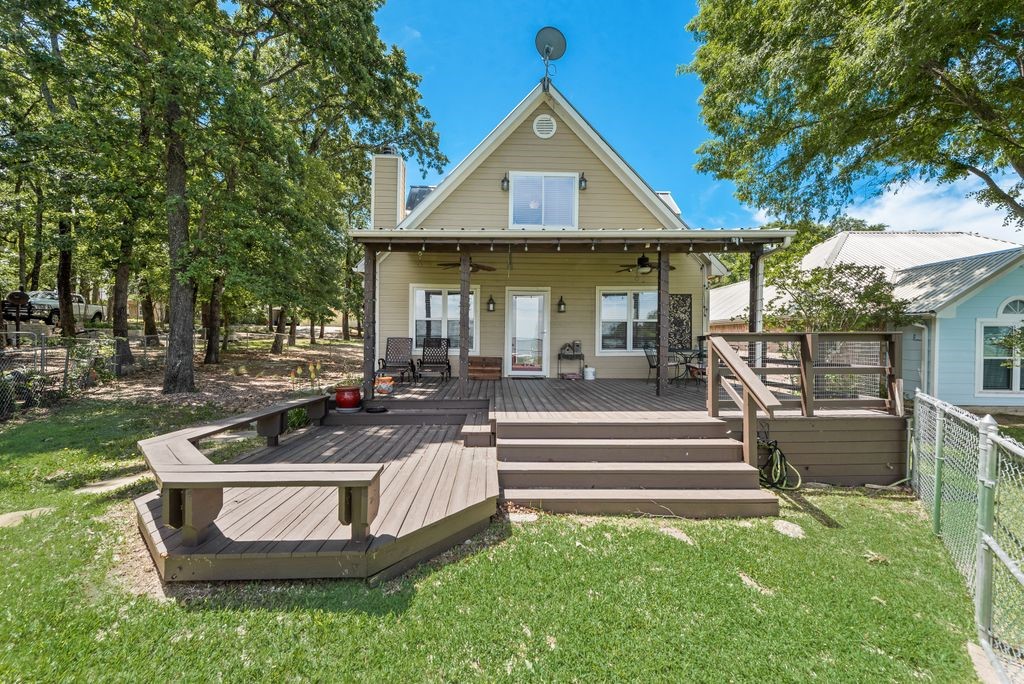 1016 Shoreline Drive West Tawakoni TX 75474