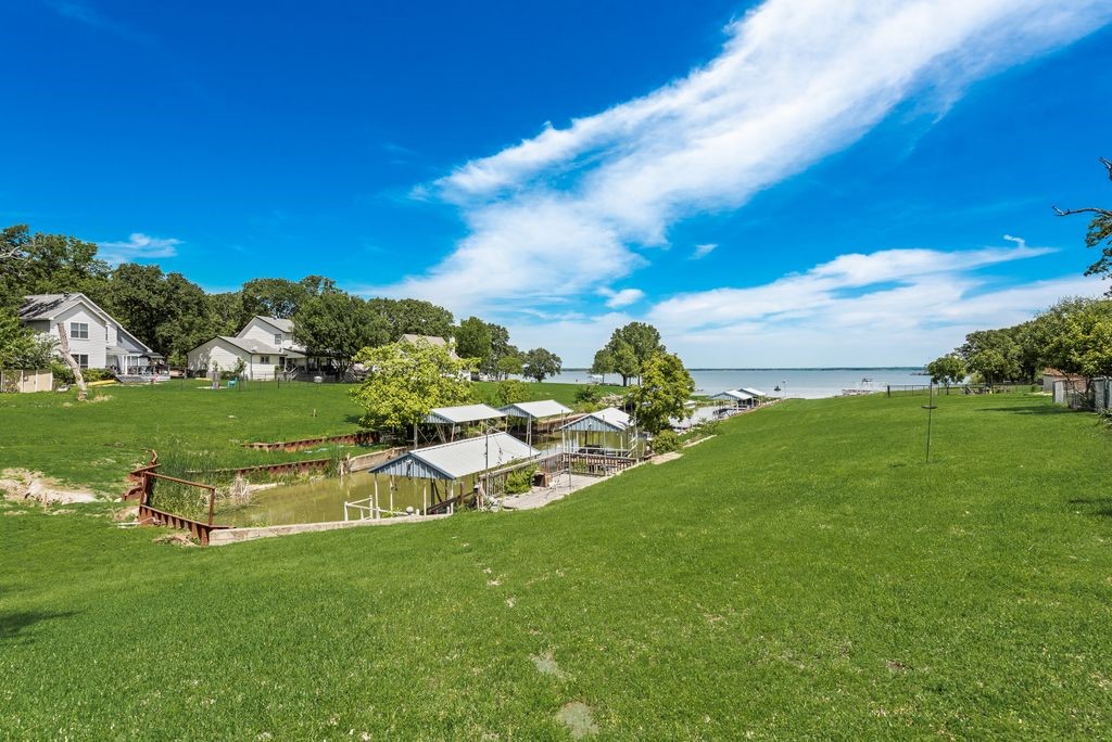 1016 Shoreline Drive West Tawakoni TX 75474