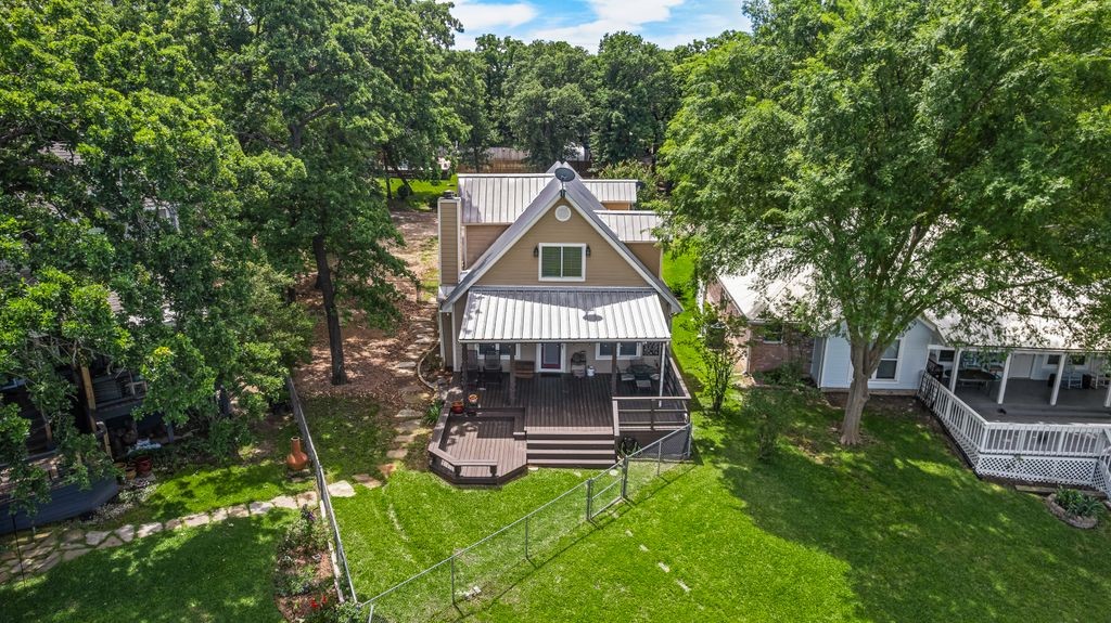 1016 Shoreline Drive West Tawakoni TX 75474