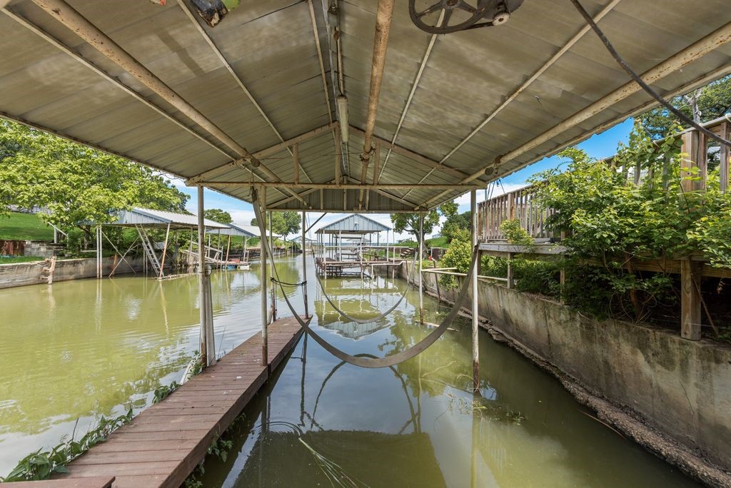 1016 Shoreline Drive West Tawakoni TX 75474