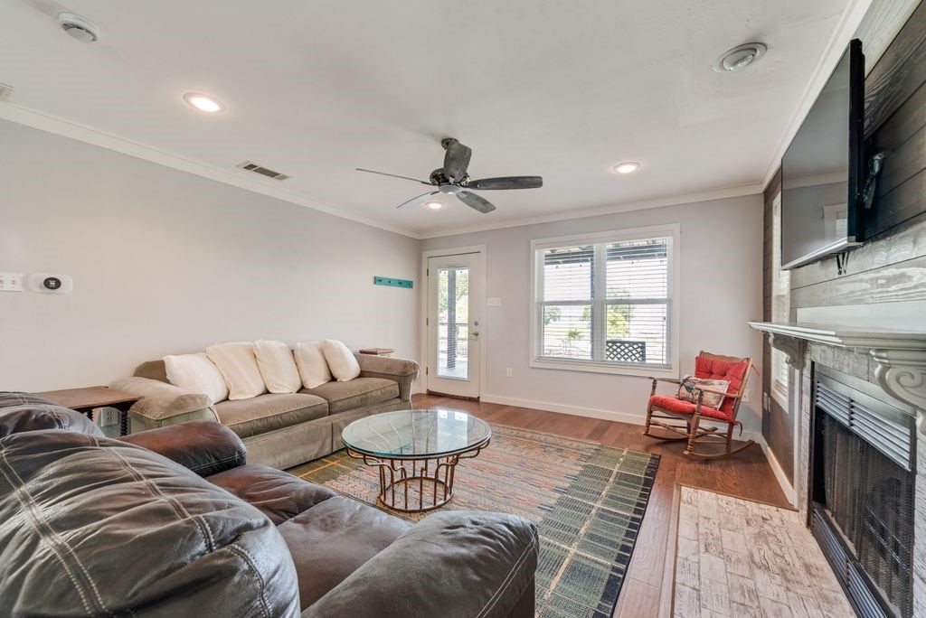 1016 Shoreline Drive West Tawakoni TX 75474
