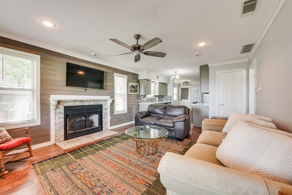 1016 Shoreline Drive West Tawakoni TX 75474