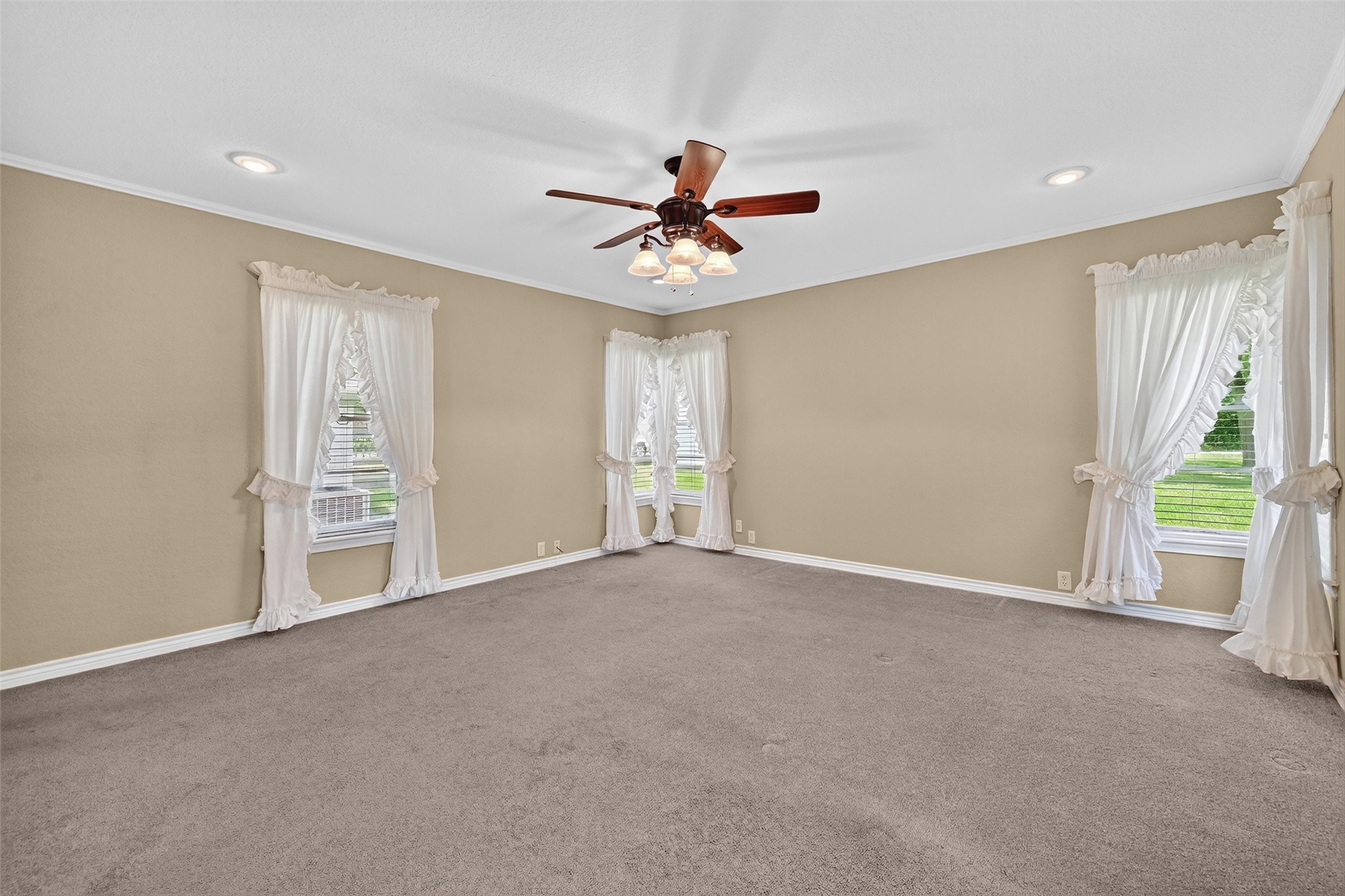 415 W Belden Street Sherman TX 75092