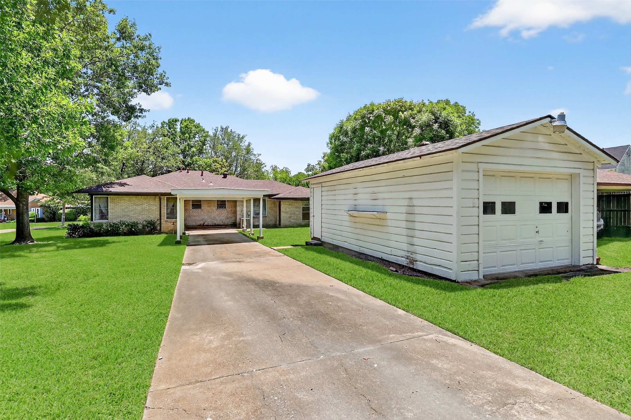 415 W Belden Street Sherman TX 75092