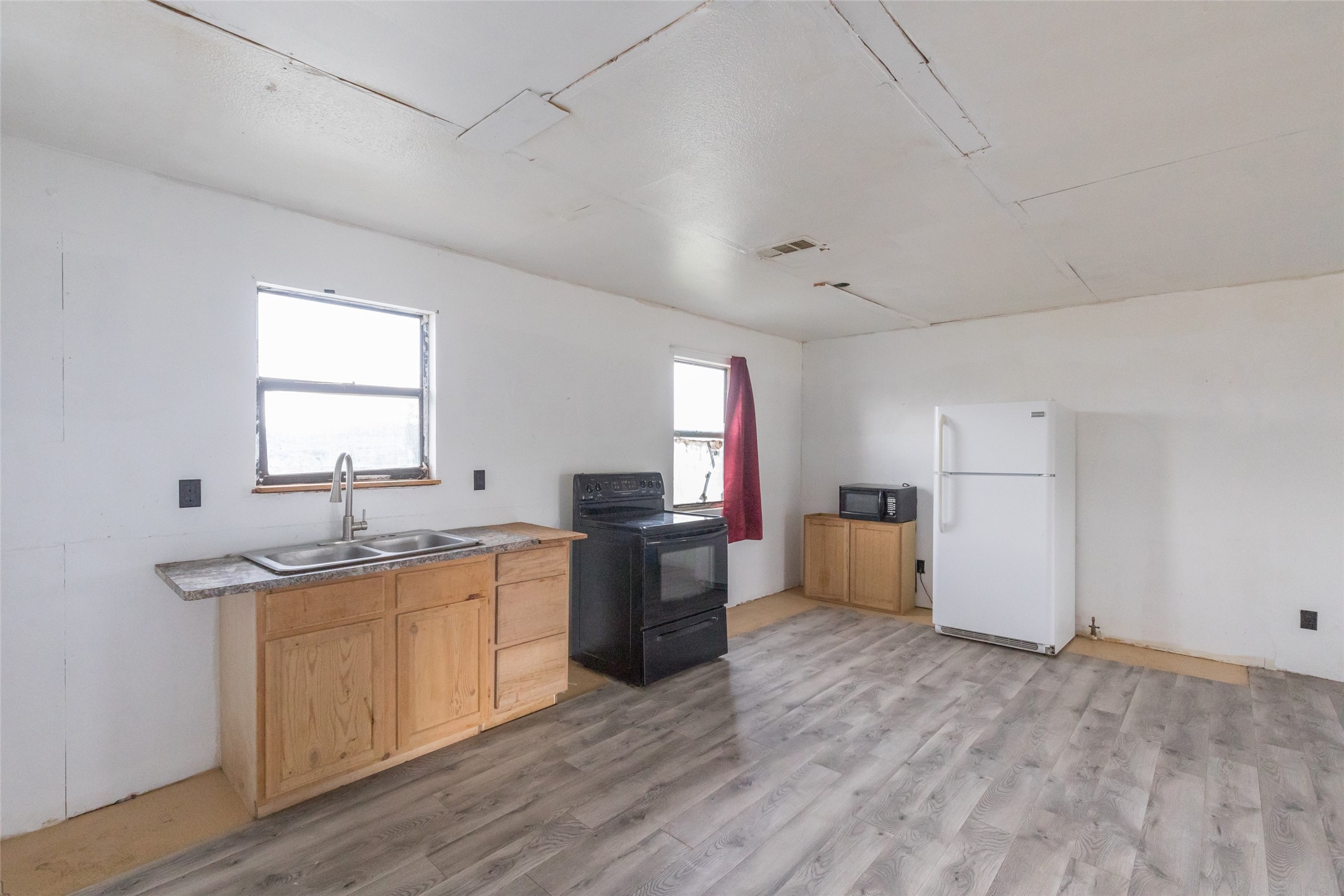 521 Avenue H Anson TX 79501