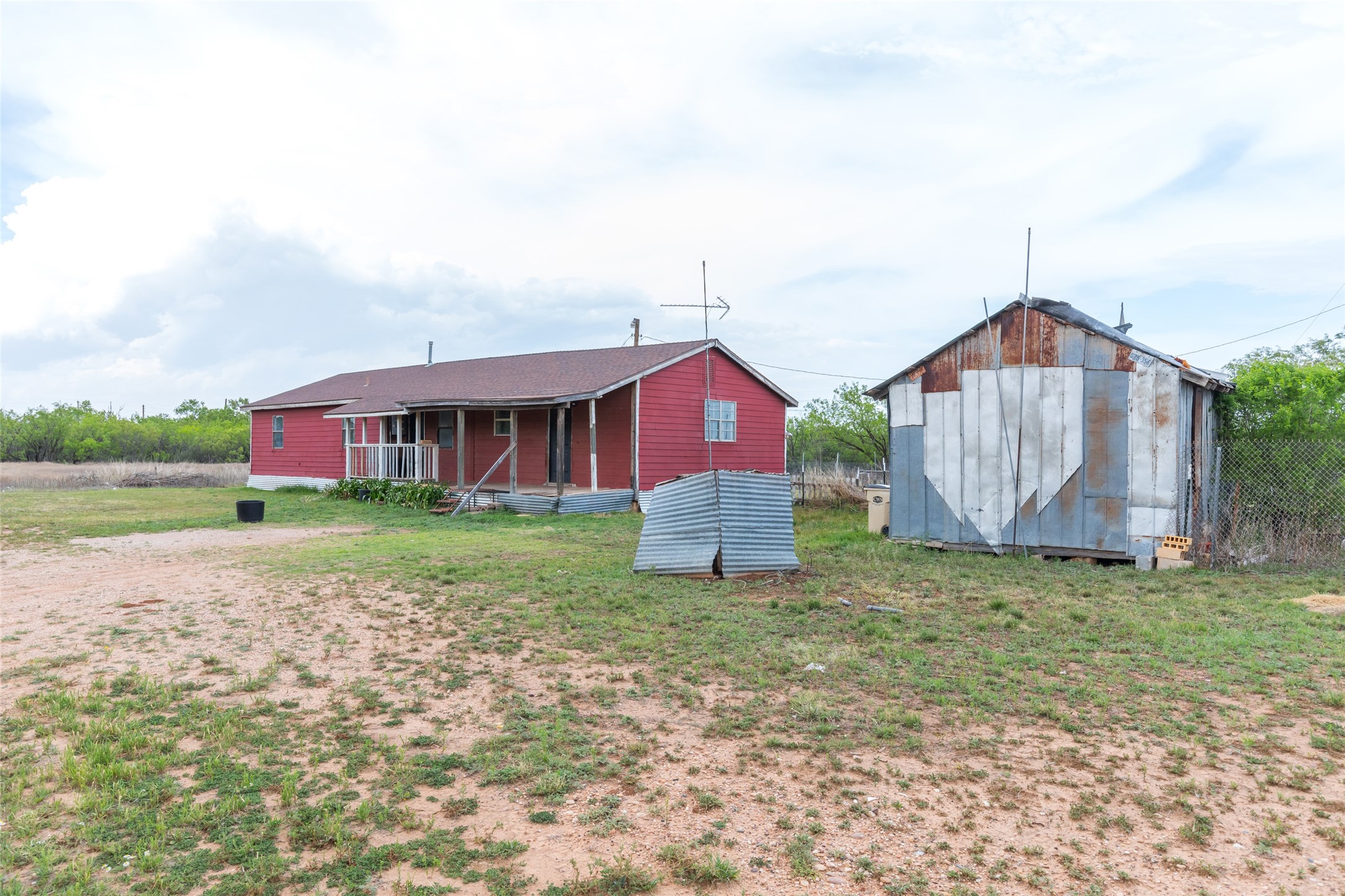 521 Avenue H Anson TX 79501