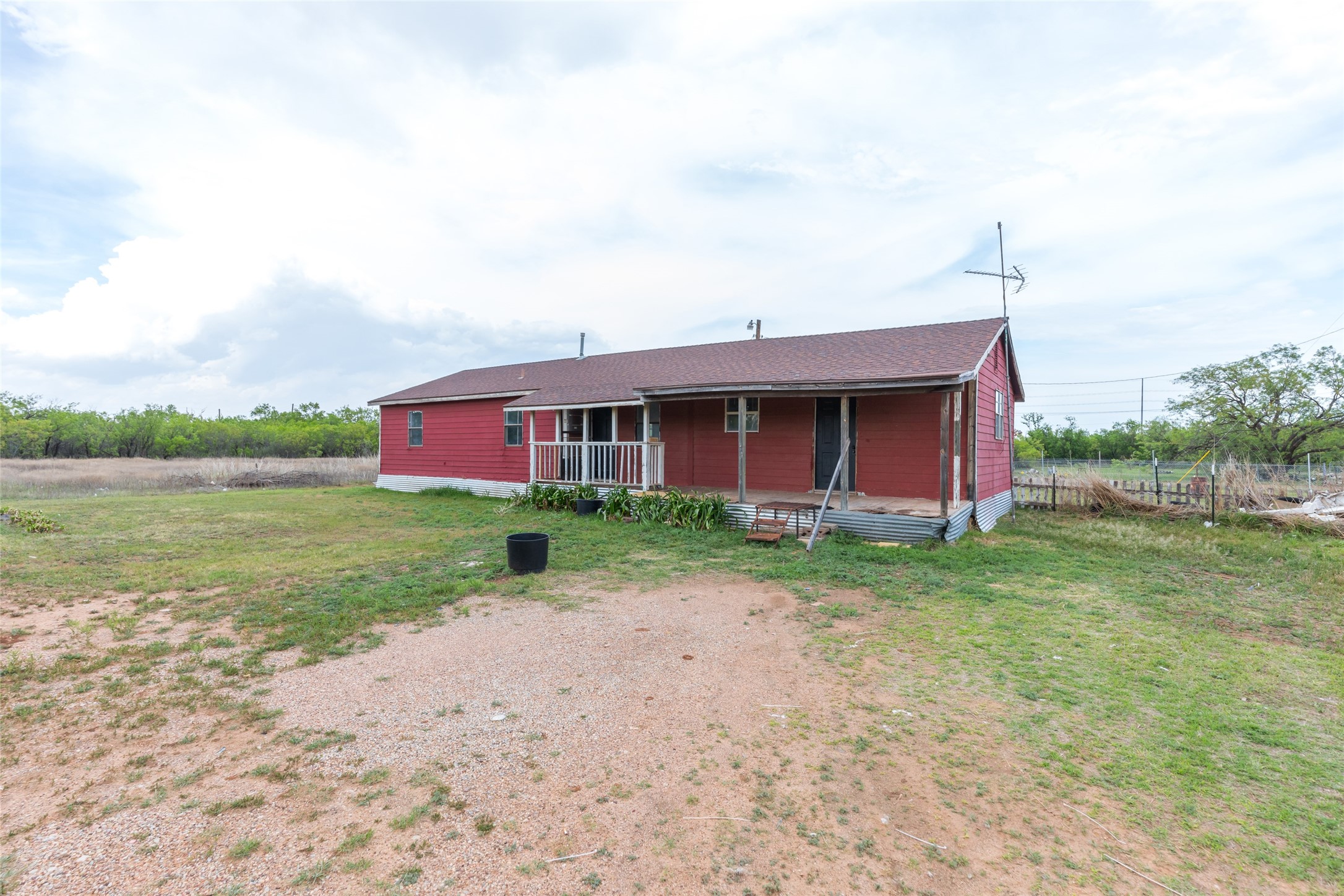 521 Avenue H Anson TX 79501