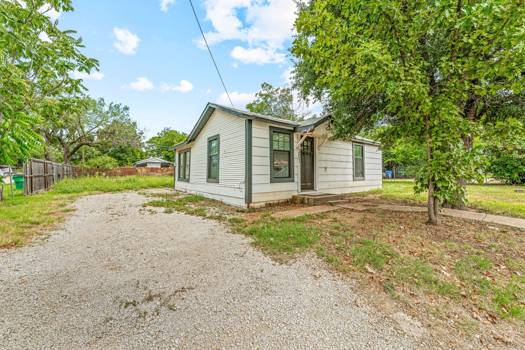 301 Gleese Street Graham TX 76450