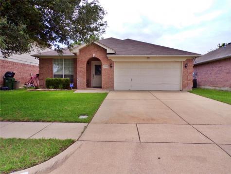 6608 Falcon Perch Circle Arlington TX 76001