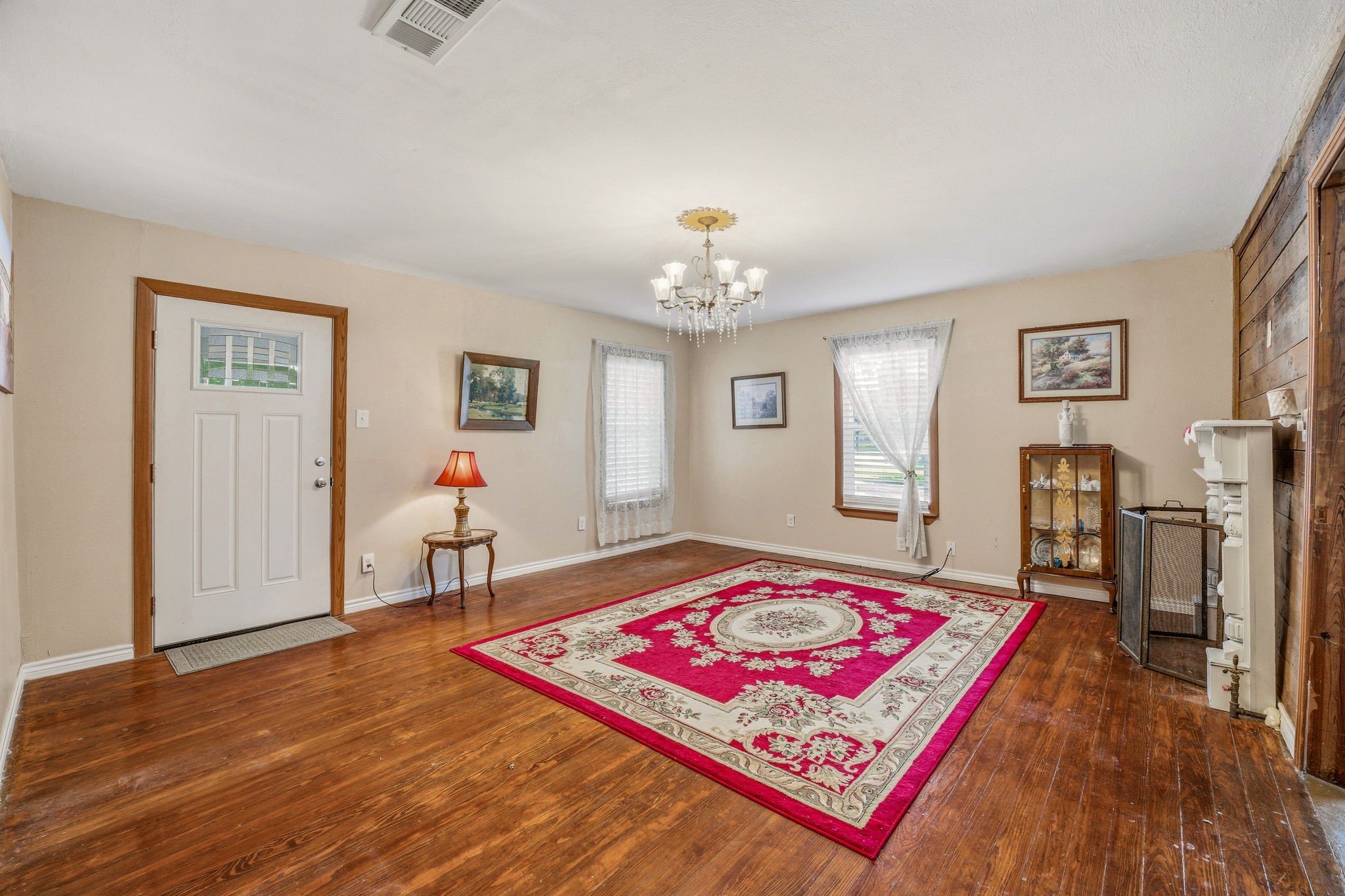 401 E Bridge Street Granbury TX 76048